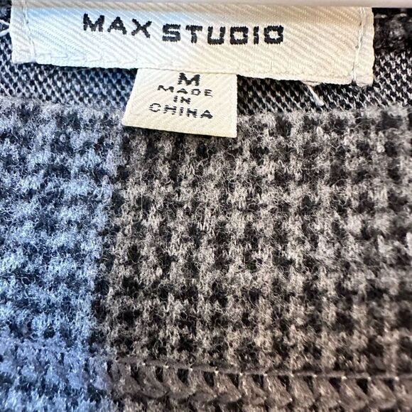 NWOT Max Studio Plaid Crew Neck Long Sleeve Shift Dress Gray Medium - Picture 2 of 4